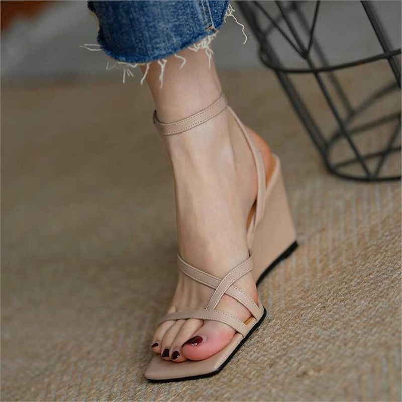 Damen elegante Plateau-Sandalen mit verstellbarem Riemendesign