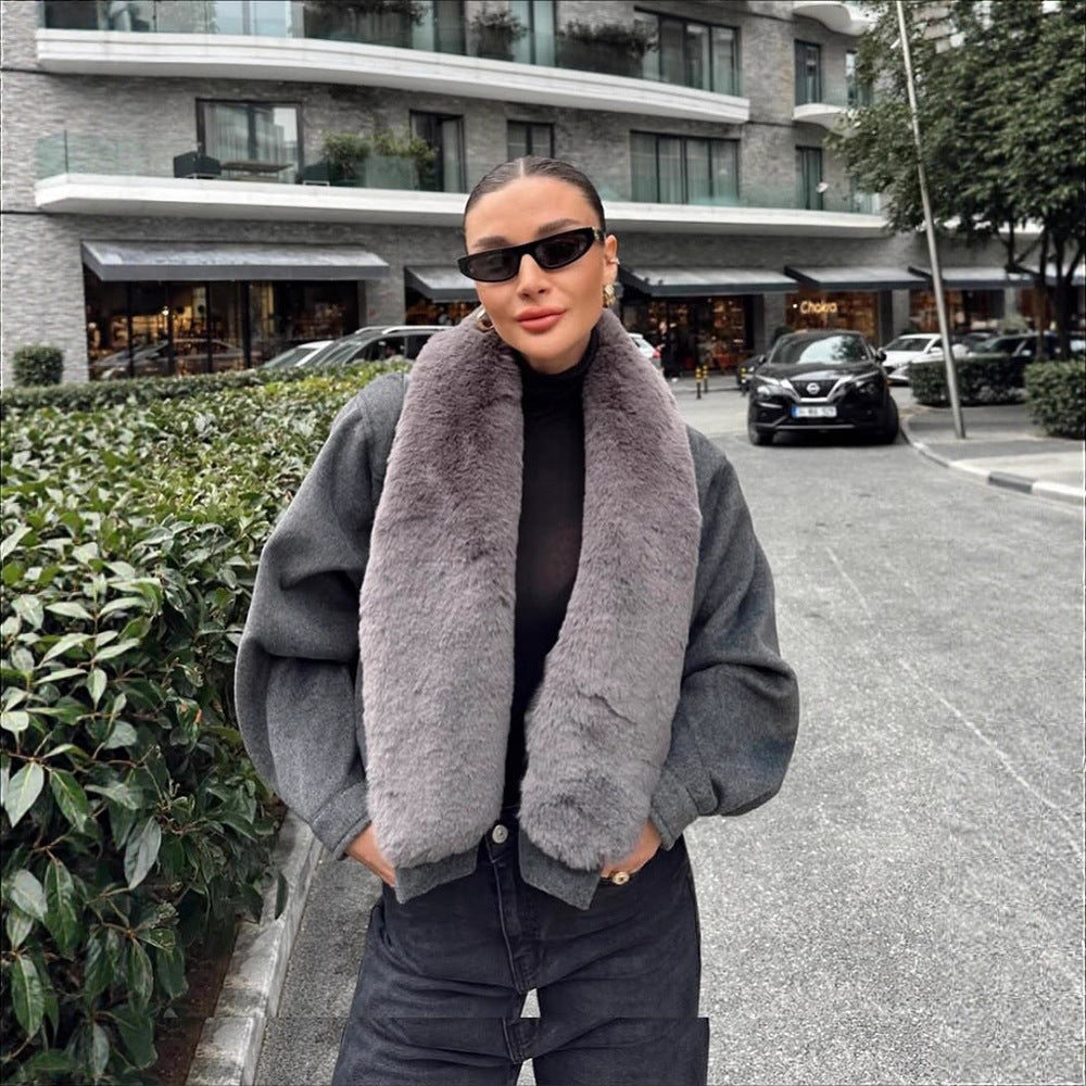 Damen Kurzjacke mit voluminösem Kunstfell-Schalkragen und elastischem Saum Shop Nory