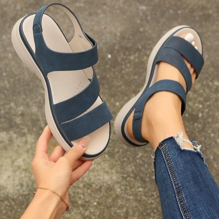 Damen Komfortable Leder-Sandalen mit breiten Riemen und anatomischem Fußbett Shopnory