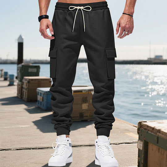 Herren nan Cargo-Jogginghose mit Tunnelzugbund, aufgesetzten Klappentaschen und schmal zulaufenden Bündchen Shop Nory