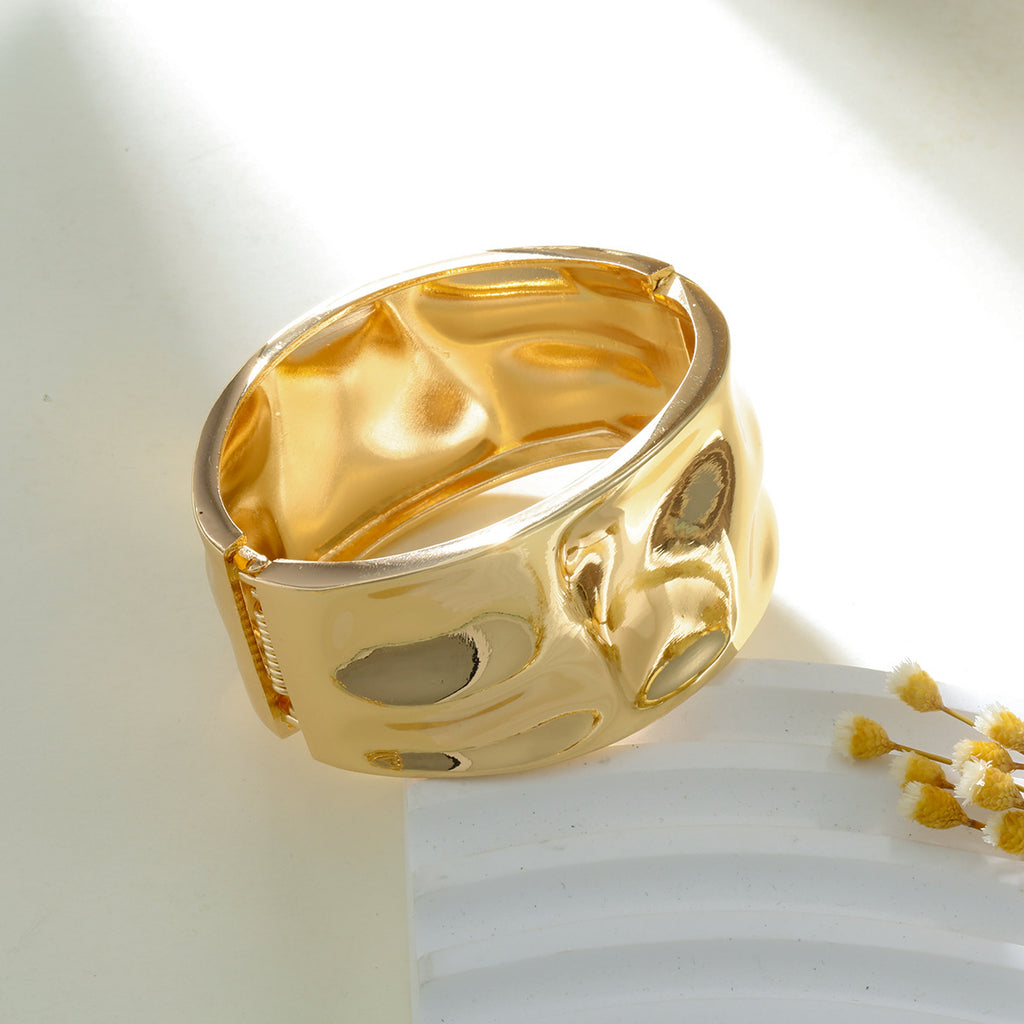 Damen Armreif mit elegantem, geschwungenem Design Shop Nory