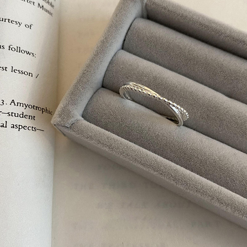 Damen zierlicher und filigraner Ring mit kunstvollem Design Shop Nory