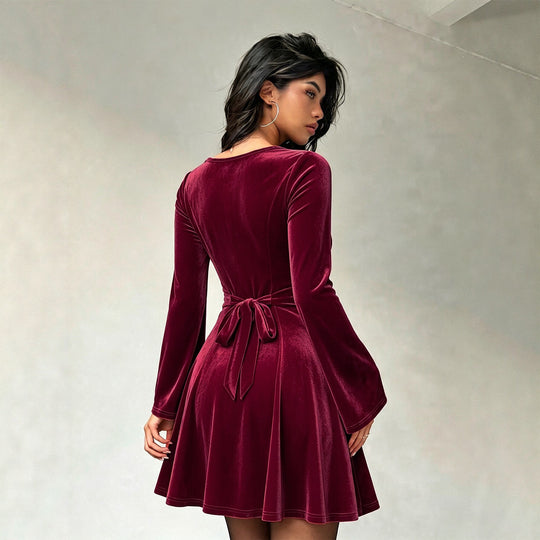 Damen Samt-Skaterkleid mit ausgestelltem Rock, U-Boot-Ausschnitt und Glockenärmeln Shop Nory
