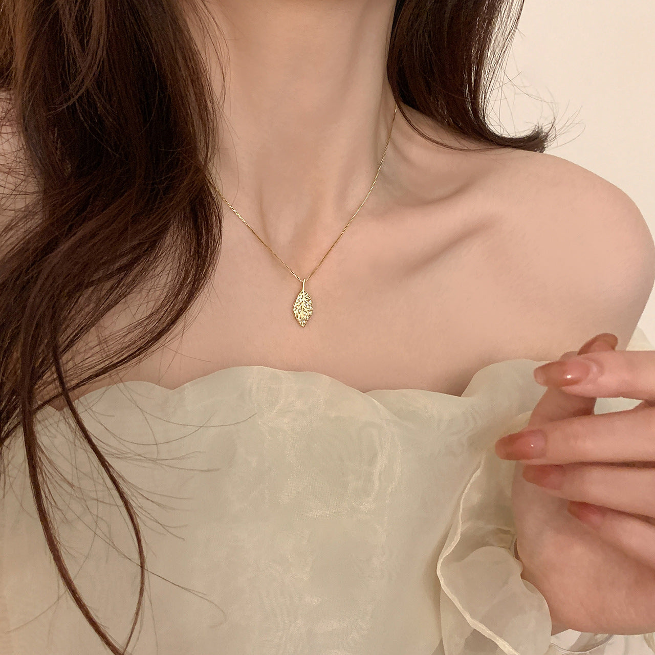 Damen Glänzendes Blatt Pendant Necklace Shop Nory