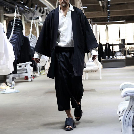 Damen Kimono-Jacke mit modernen Schnitt und praktischen Taschen