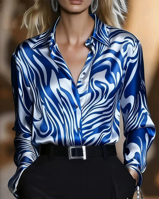 Damen Seidenbluse mit modernem Wellenmuster