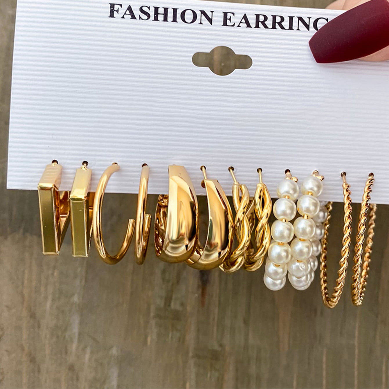 Damen Ohrstecker-Set mit zeitlosen und eleganten Designs Shop Nory
