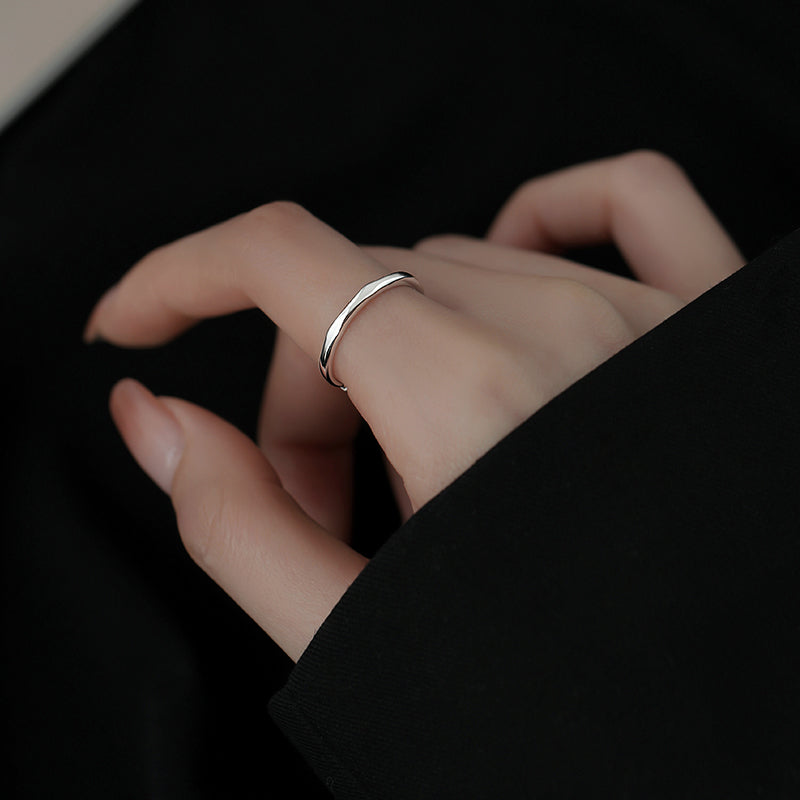 Damen minimalistischer Silberring mit geschwungenem Design Shop Nory
