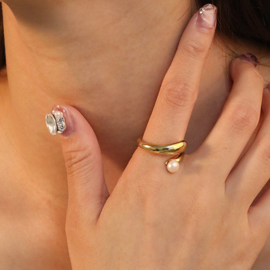 Damen offener Ring mit elegantem Muschel-Design und feinem Perlenakzent Shop Nory