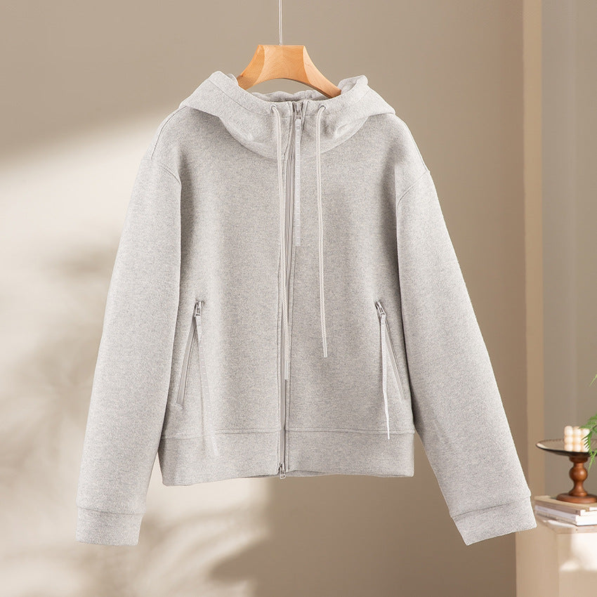Damen weite French‑Terry Lounge-Sweatpant mit hohem Bund, Kordelzug und seitlichen Schlitzen Shop Nory