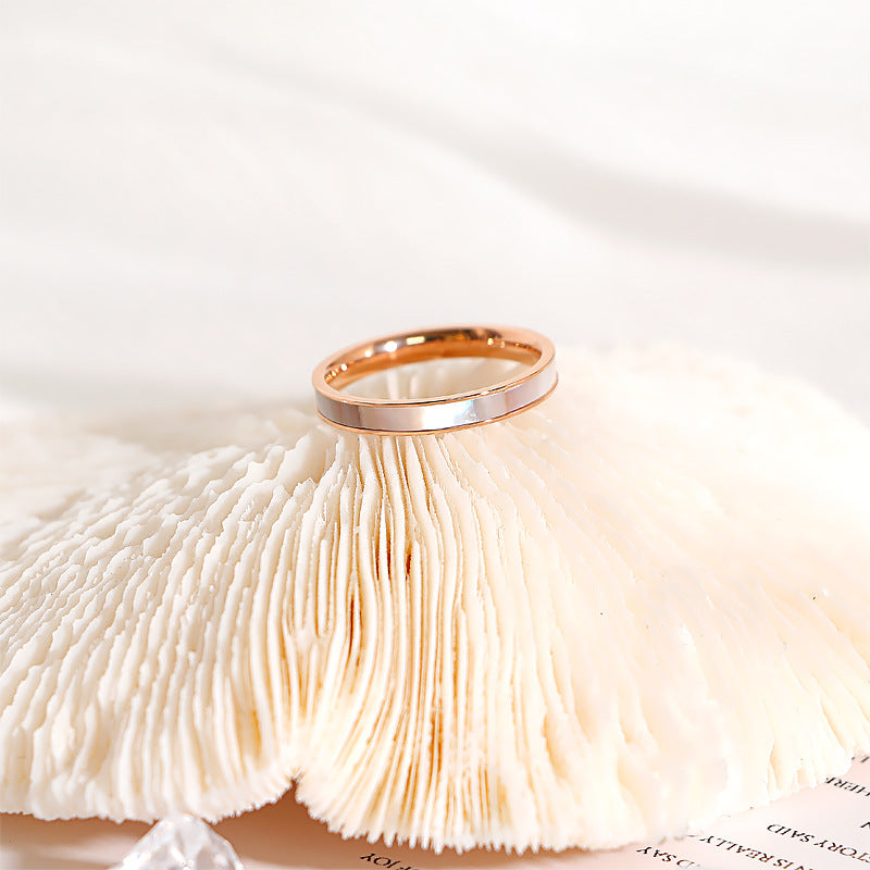 Damen eleganter und minimalistischer Ring aus hochwertigem Edelstahl Shop Nory