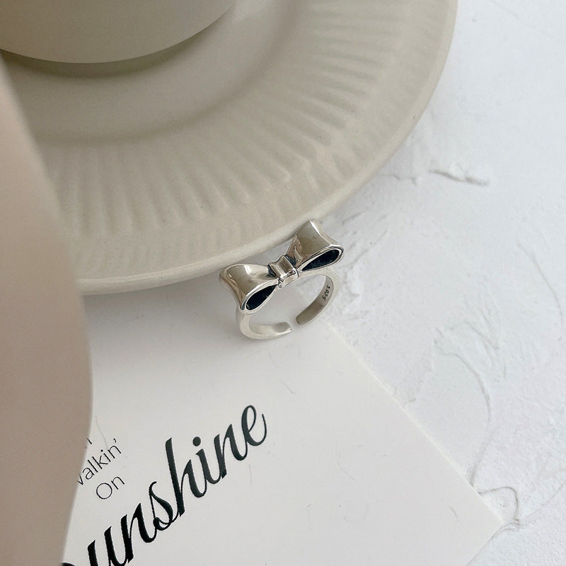 Damenring mit modernem, kugelförmigem Design Shop Nory