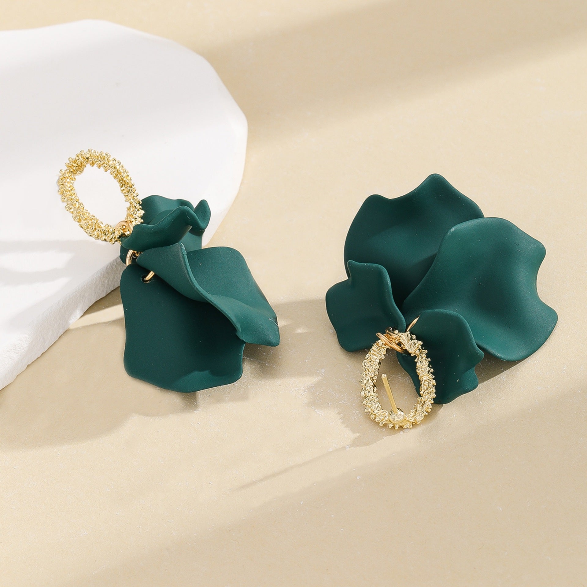 Damen Hängende Ohrringe mit floralem Silikon-Design Shop Nory