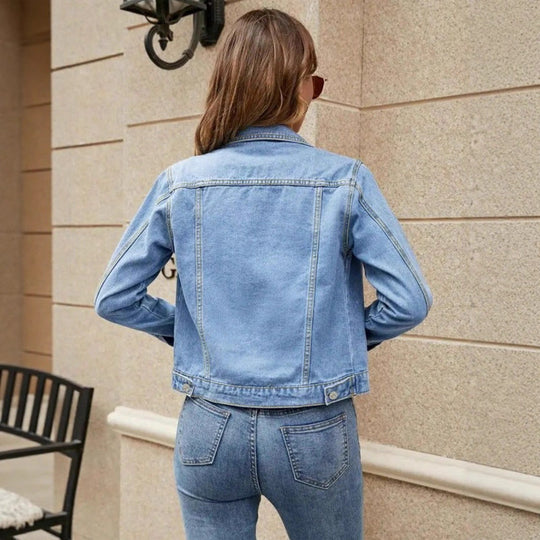 Damen kurz geschnittene taillierte Jeansjacke im Trucker-Stil Shop Nory
