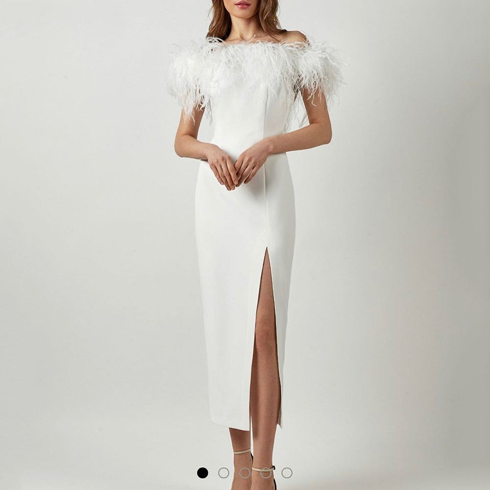 Damen Abendkleid mit federverziertem Oberteil und schlankem Schnitt