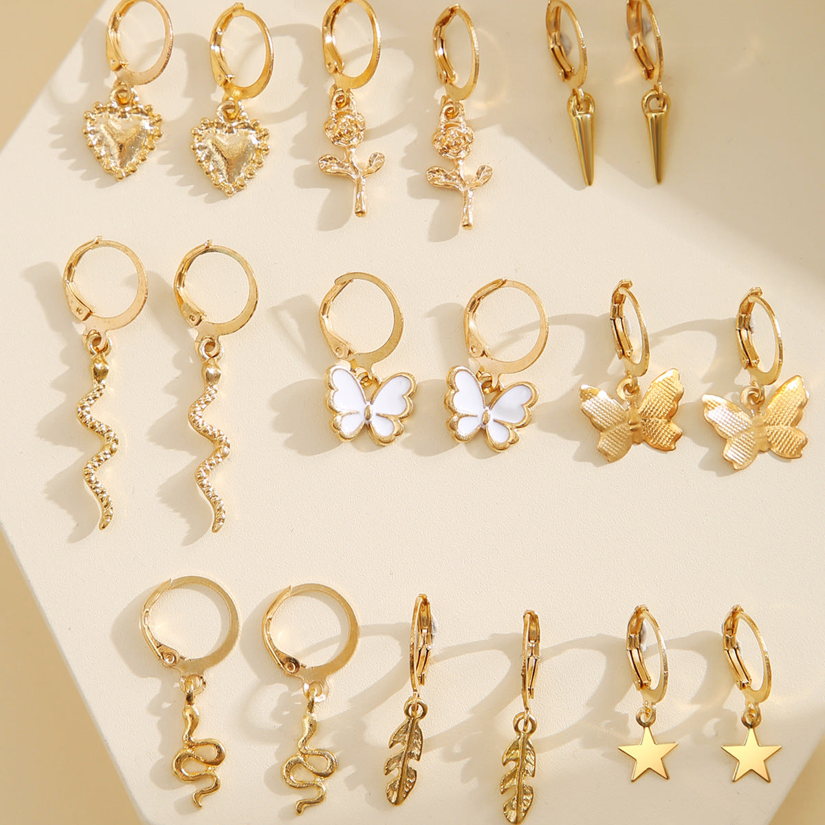 Damen Ohrringe Set mit einzigartigen Anhängern und kreativen Designs Shop Nory