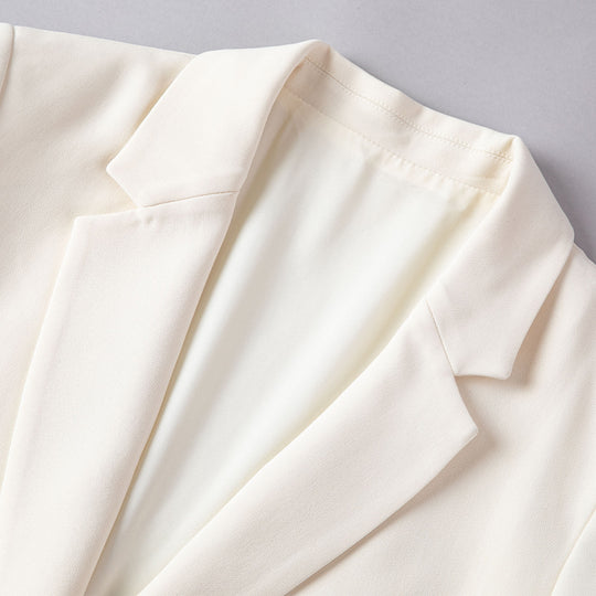 Damen Longline-Blazer mit geradem Schnitt und dezenten Pattentaschen Shop Nory