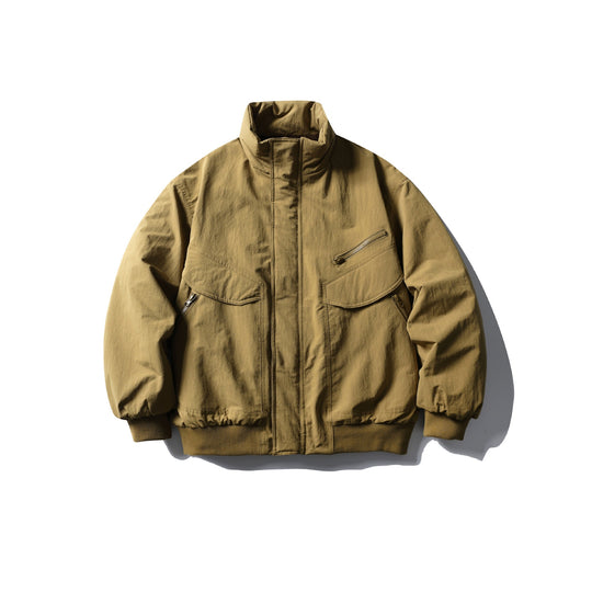 Herren Boxy-Utility-Bomberjacke mit hohem Stehkragen, verdeckter Frontblende und Zip-Brusttasche Shop Nory
