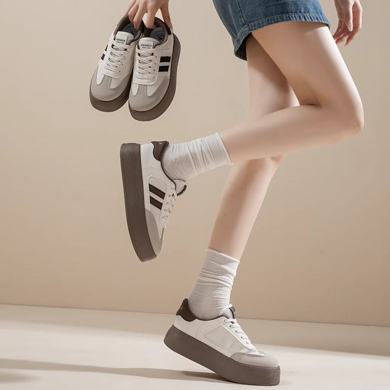 Damen Plattform-Sneaker mit trendigem Design und hochwertiger Oberflächenstruktur