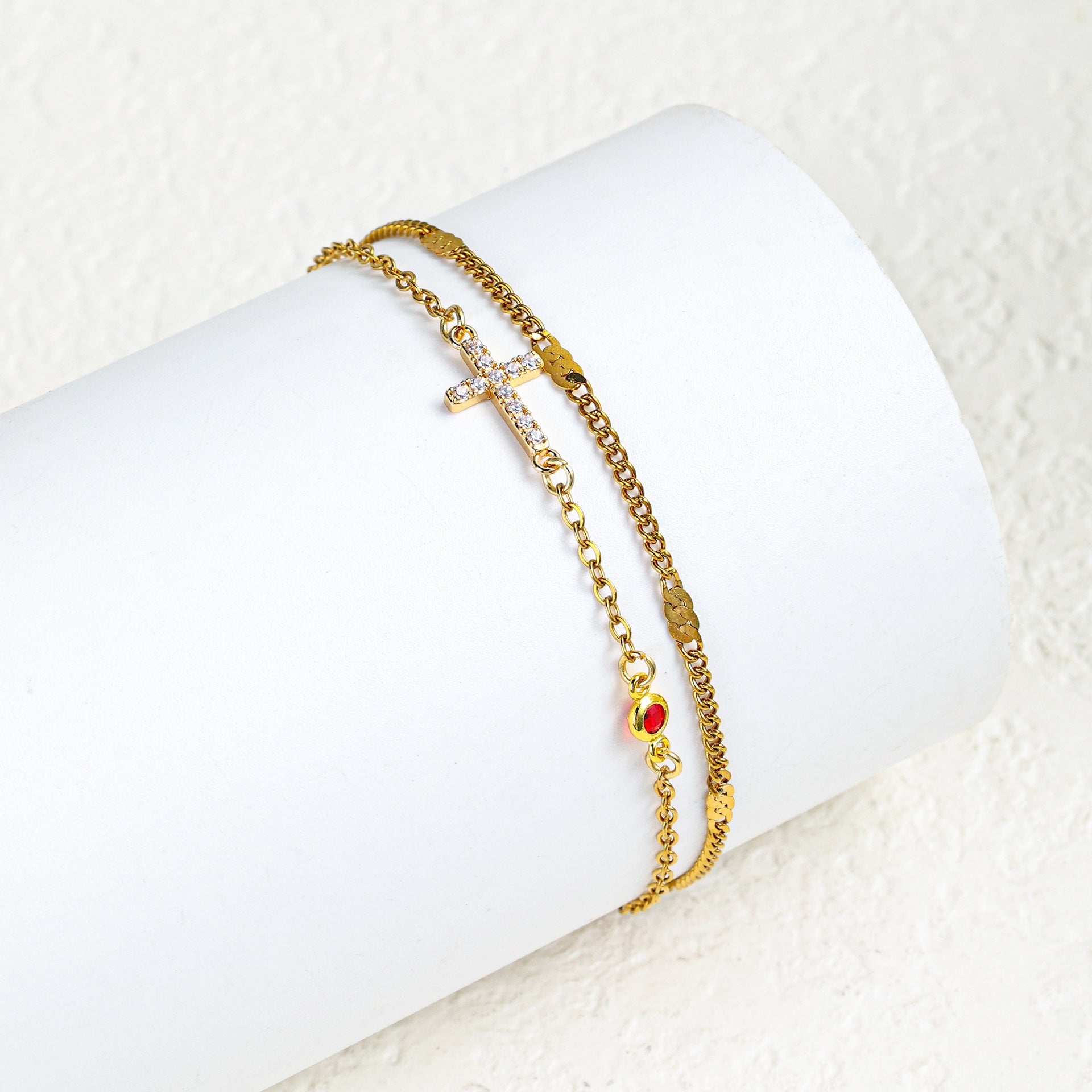 Damenarmband mit christlichem Kreuz und funkelnden Strasssteinen Shop Nory