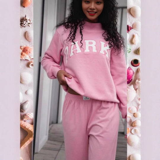 Damen Gemütliches Freizeit-Set mit Oversize kurz geschnittenem Sweatshirt und elastischen Baumwoll-Shorts Shop Nory