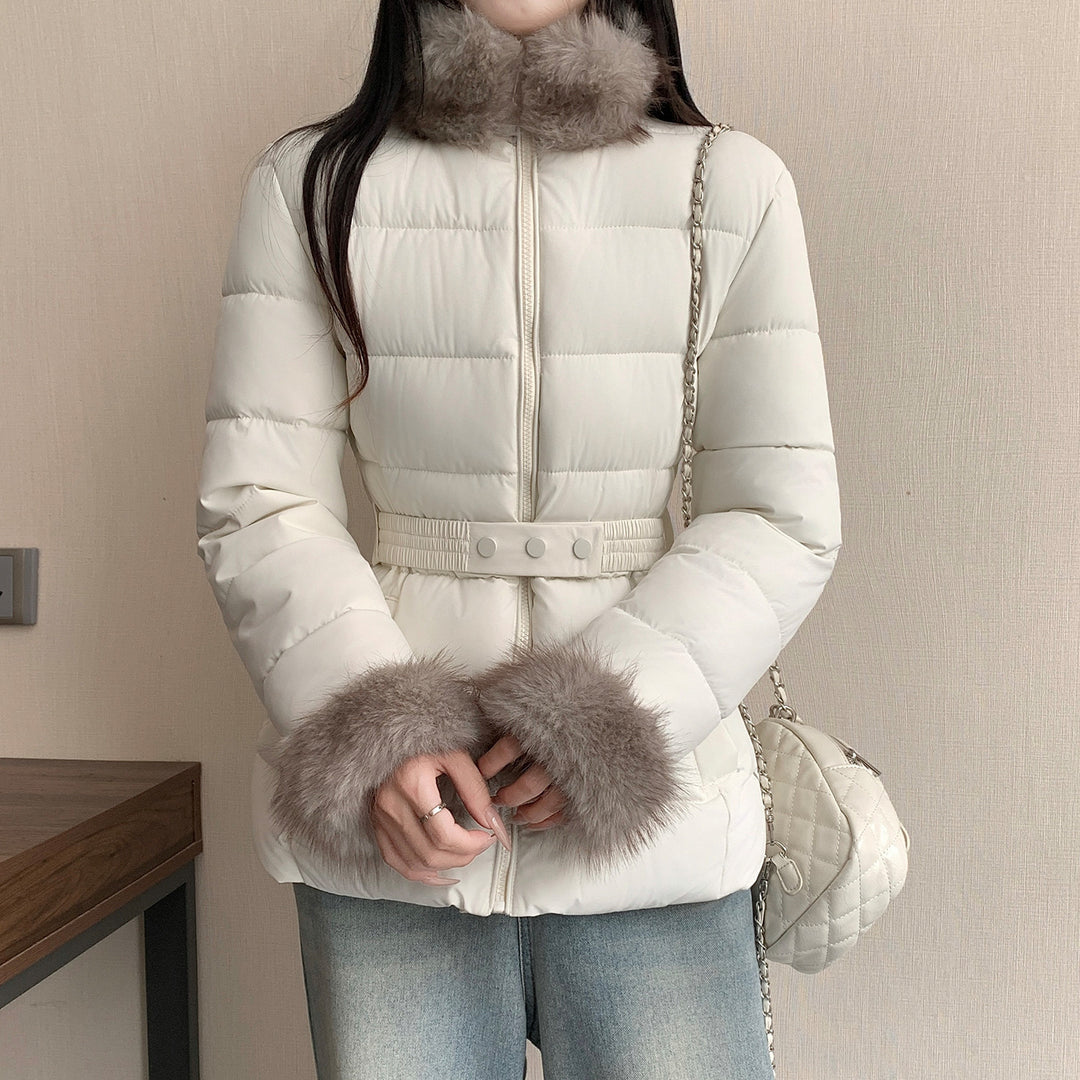 Damen nan taillierte Thermosteppjacke mit abnehmbarem Fake-Fur-Kragen und elastischem Taillengürtel Shop Nory