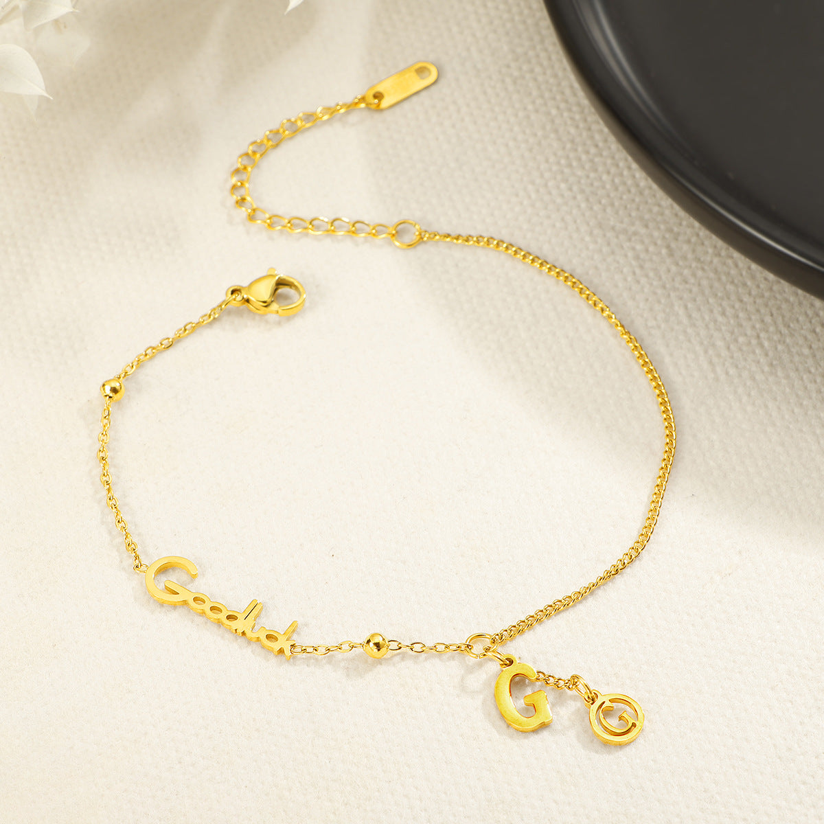 Damen Armband mit personalisiertem Schriftzug Shop Nory