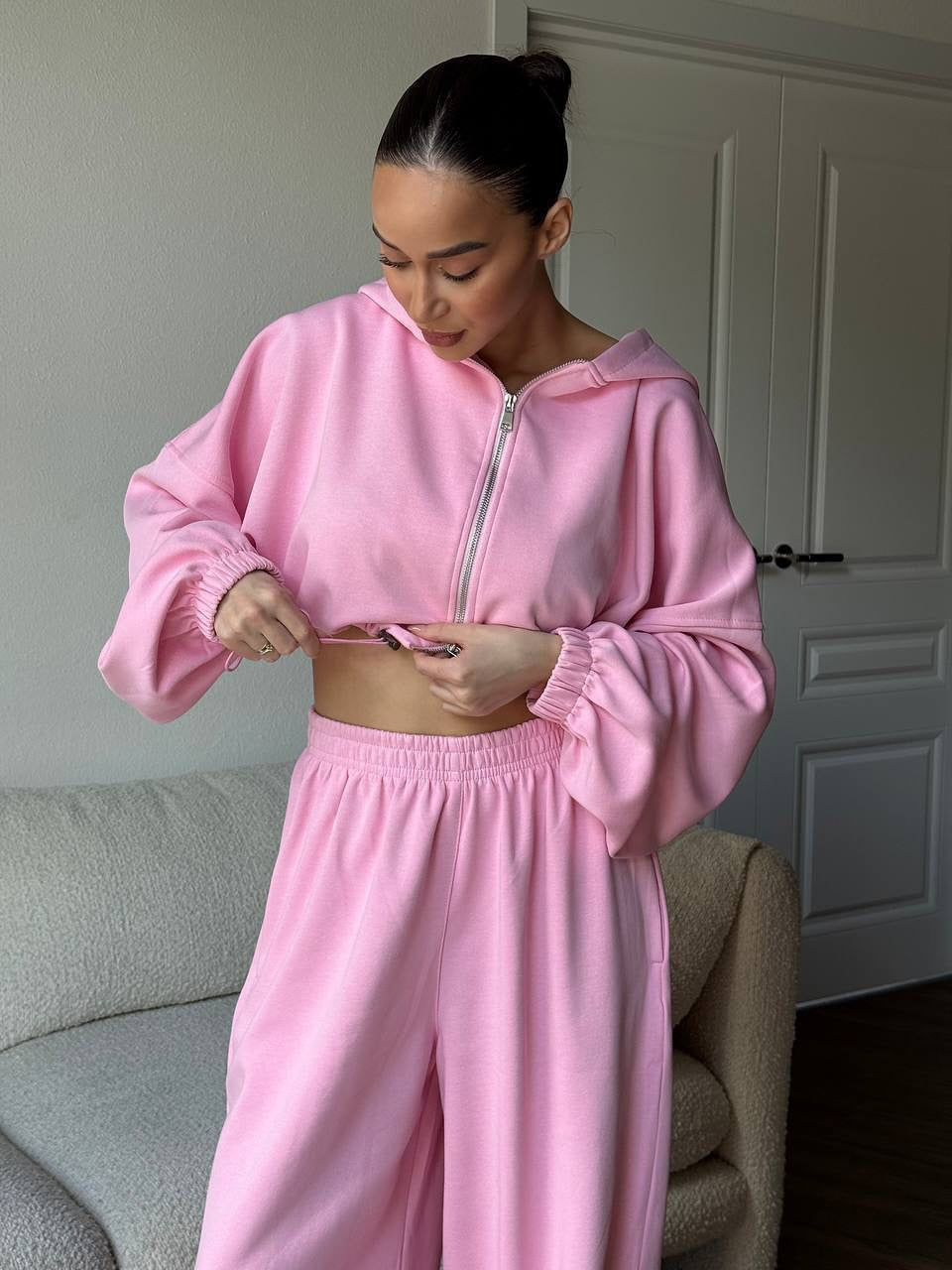Damen Cropped-Zip-Hoodie und weite High-Waist-Loungehose Zweiteiler Shop Nory