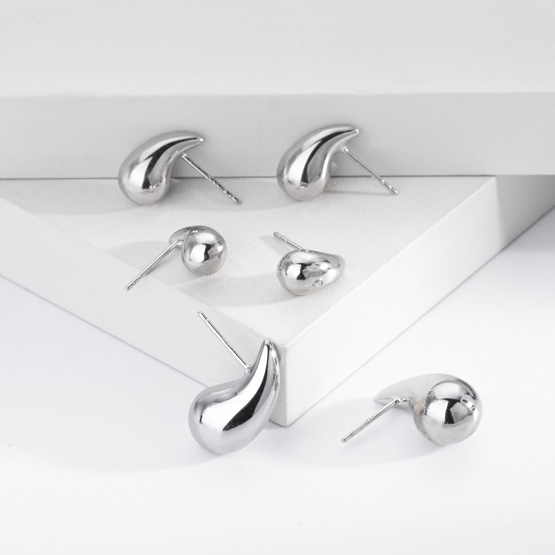 Damen Ohrstecker im eleganten Tropfen-Design Shop Nory