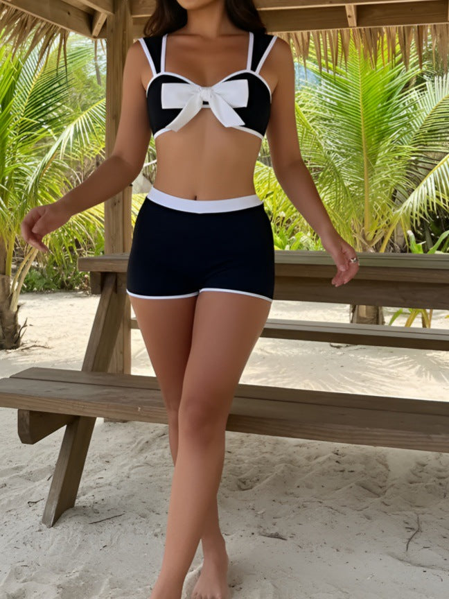 Damen Bikini-Set mit süßem Schleifen-Design und kurzen Hosen