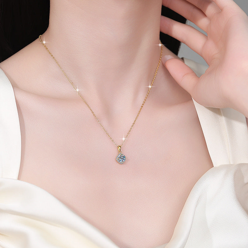 Damen Halskette mit funkelndem Kristall in elegantem Anhänger Shop Nory
