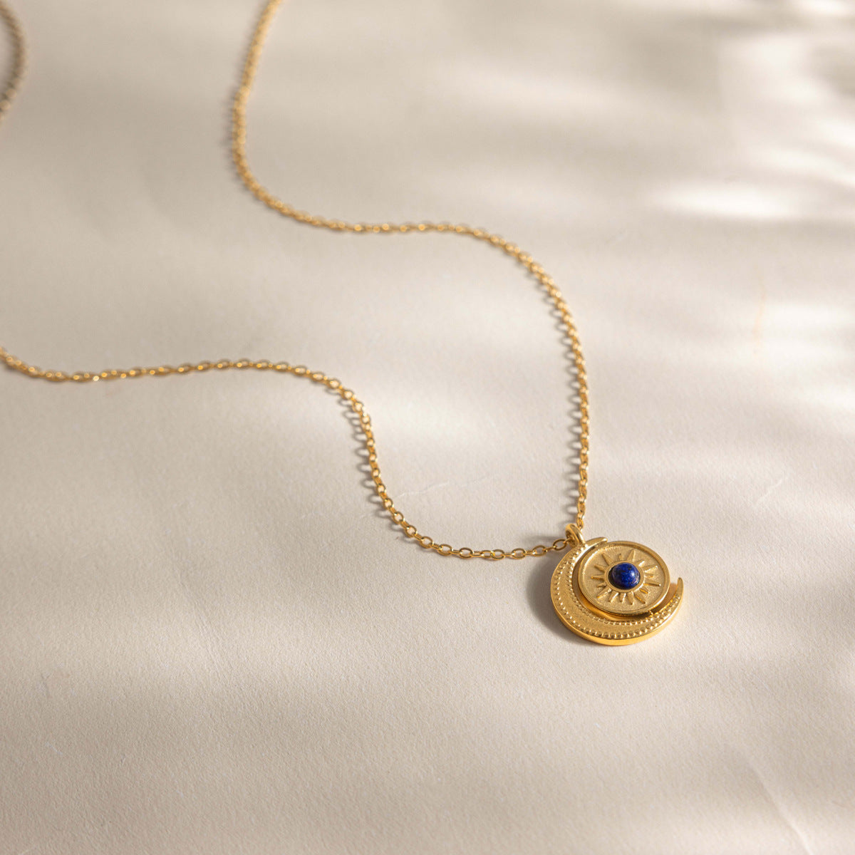 Damen Halskette mit Mond- und Sonnenanhänger aus Edelstahl Shop Nory