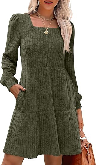 Damen Gestricktes A‑Linien‑Minikleid mit quadratischem Ausschnitt, Stufenrock und Eingrifftaschen Shop Nory
