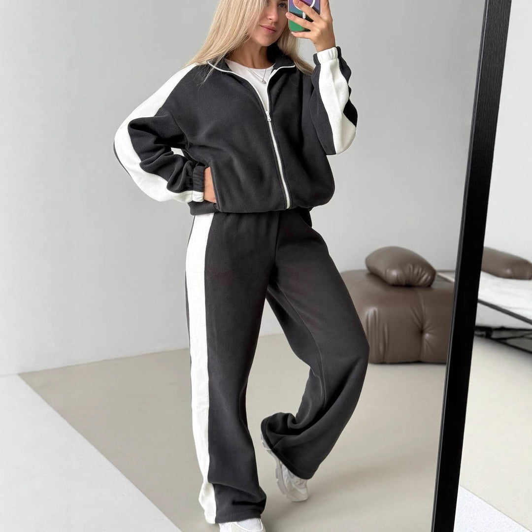 Damen sportlich-elegantes Fleece-Trainingsset mit kurzem Stehkragen-Zip, elastischem Bund und seitlichen Kontrastbahnen Shop Nory