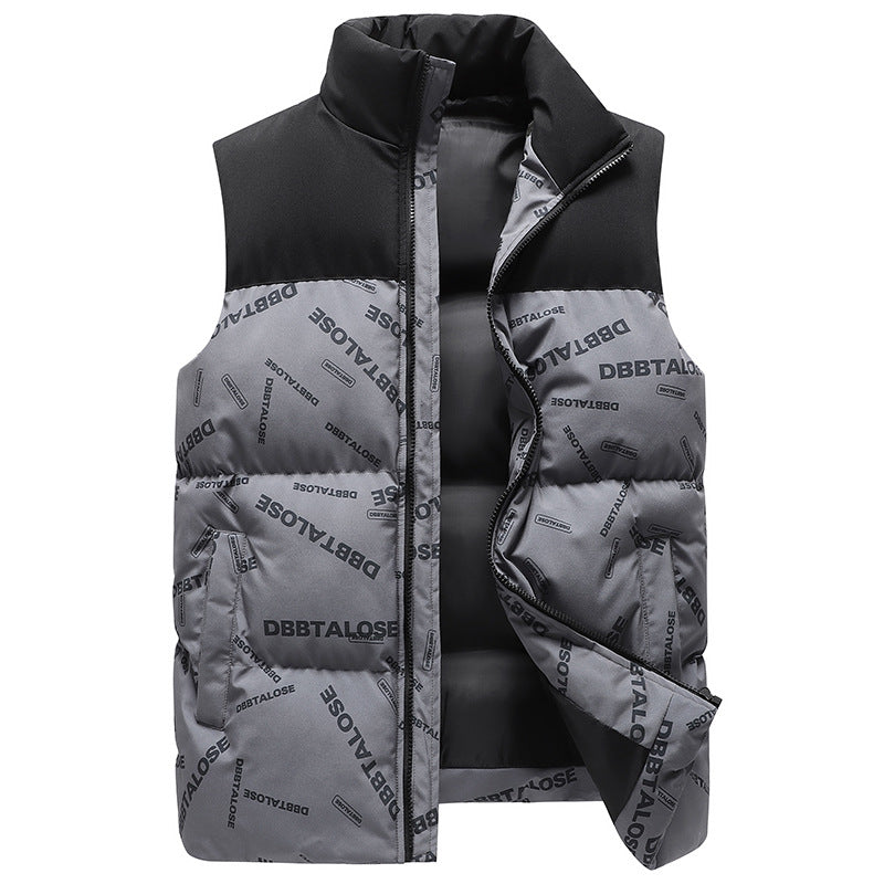 Herren Urban gesteppte Puffer‑Weste mit hohem Kragen, Kontrast-Schulterpartie und Allover‑Logodruck Shop Nory