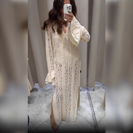 Damen Spitzen-Maxikleid mit V-Ausschnitt, Glockenärmeln und seitlichem Schlitz Shop Nory