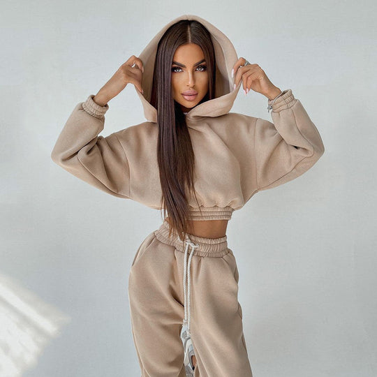 Damen cropped Stehkragen-Sweatset mit elastischem Taillenbund und hochtaillierter Tapered-Jogginghose Shop Nory