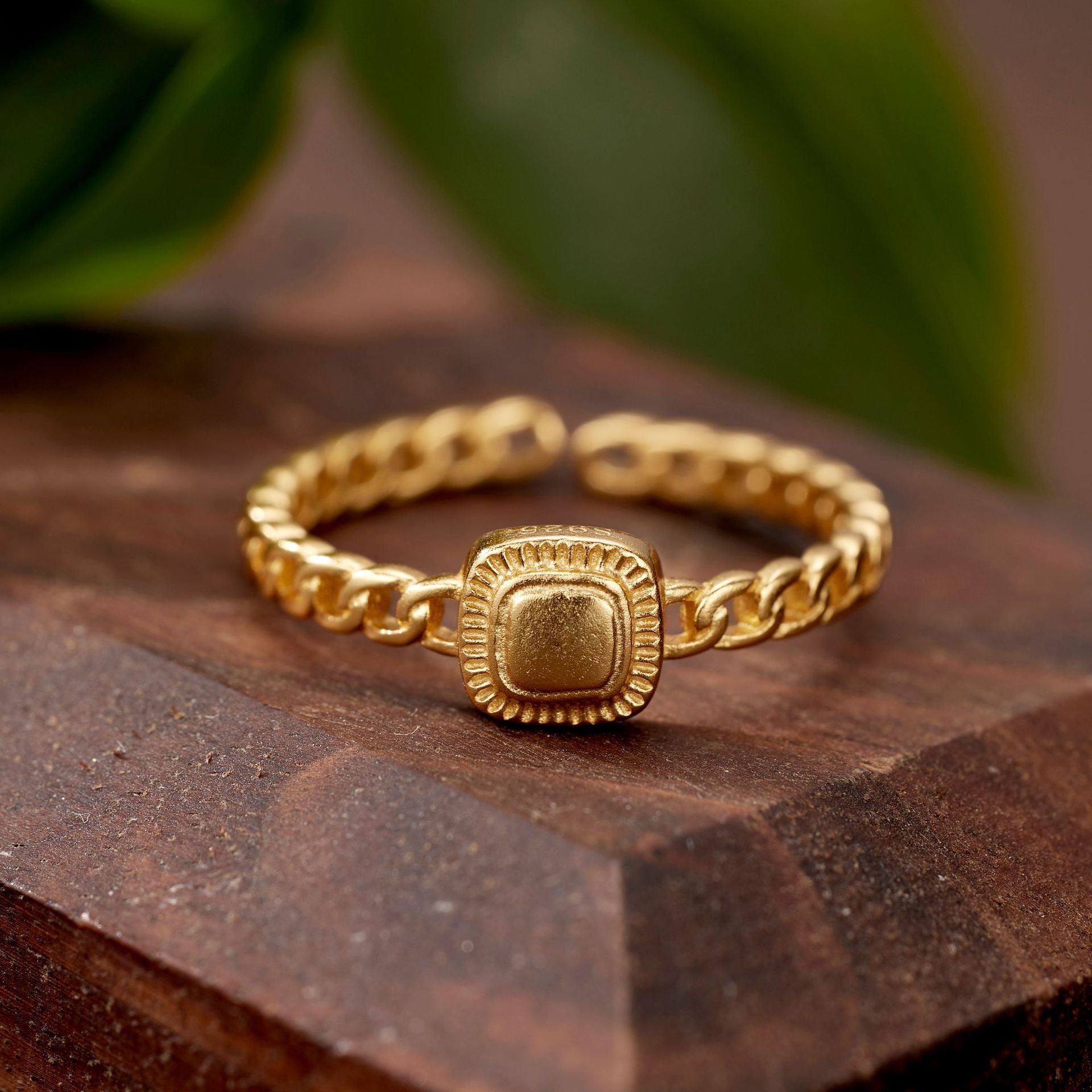 Damen modischer Ring mit traditionellem Design Shop Nory