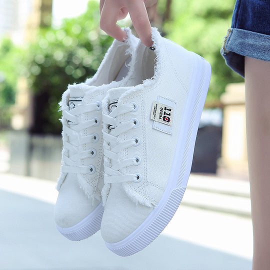 Damen Backless Denim-Slip-On Sneaker mit Schnürdetail und gepolstertem Fußbett Shop Nory