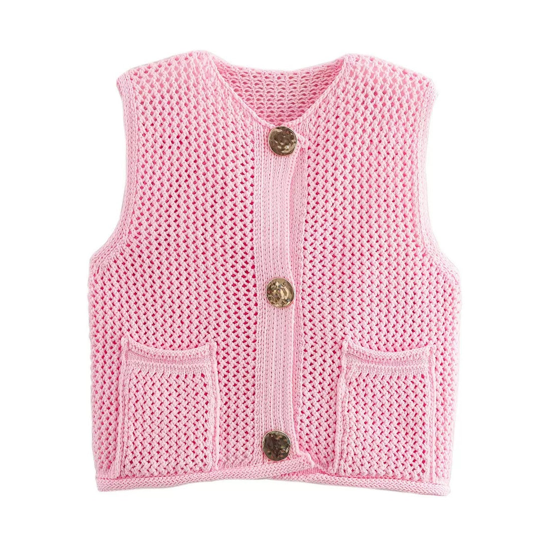 Damen gehäkelte Strickweste mit großen Zierknöpfen und Aufsatztaschen Shop Nory