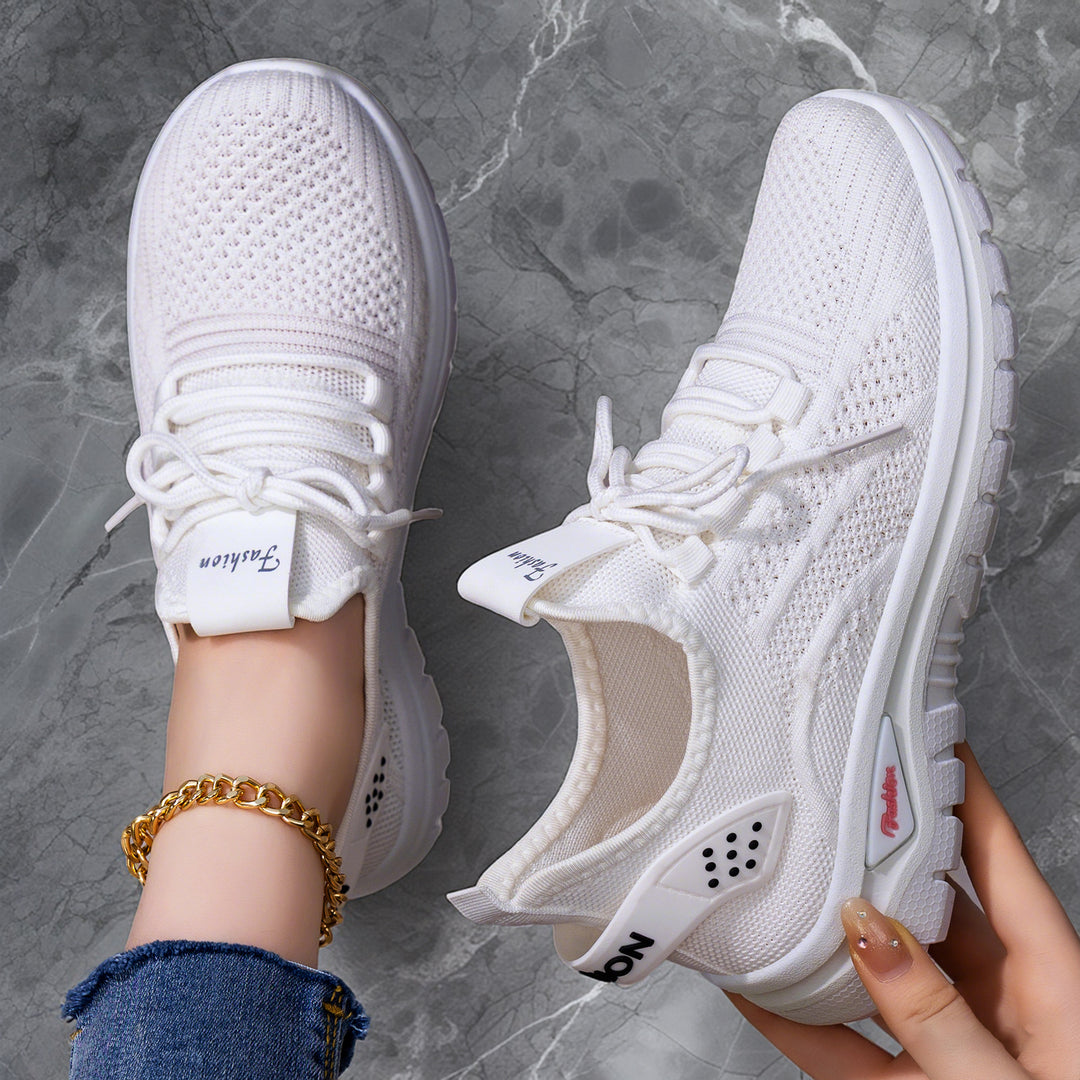 Damen nan sockenähnlicher Strick-Fit Sneaker mit elastischer Schnürung, gelochter Fersenverstärkung und dämpfender Plateau-Sohle Shop Nory