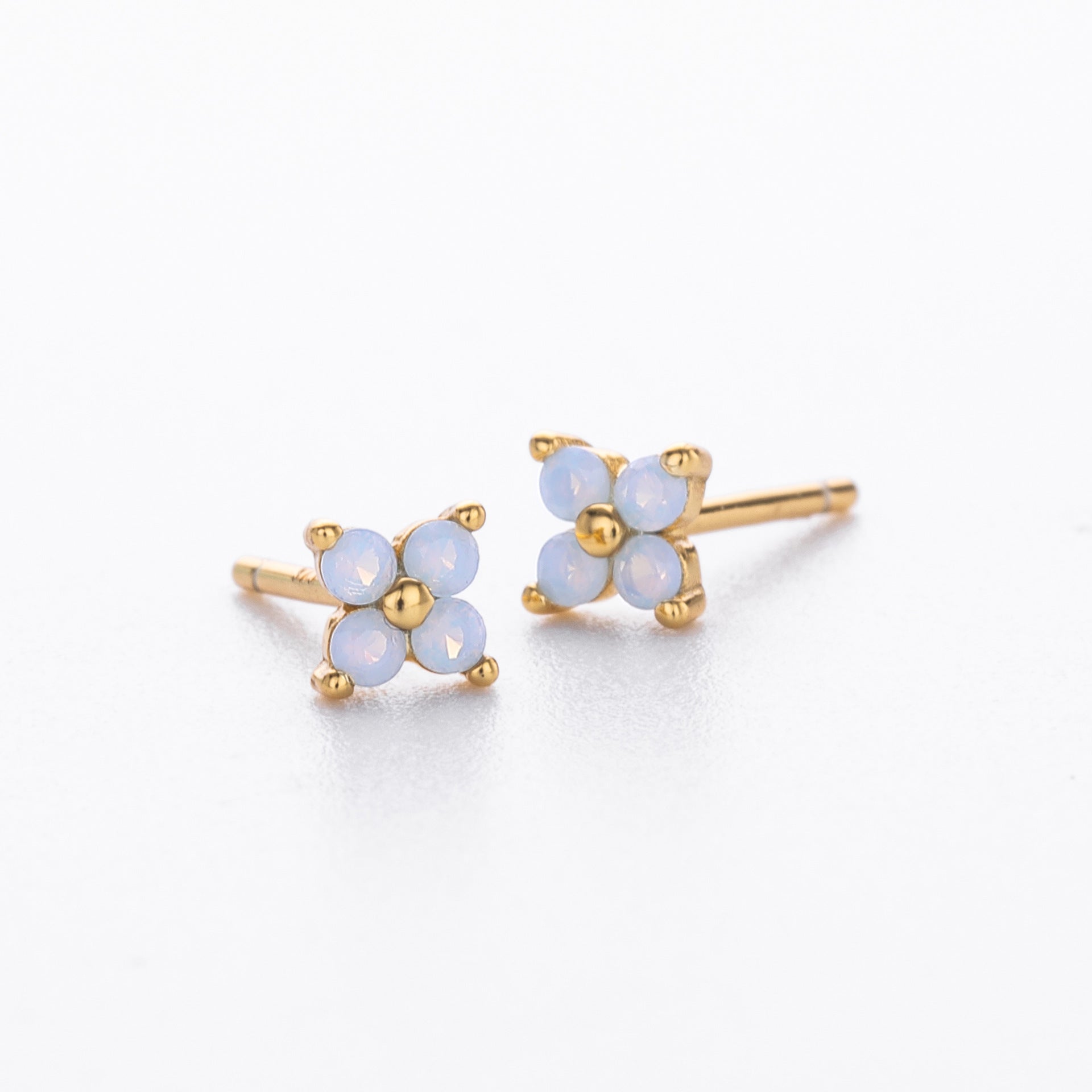 Damen Ohrstecker mit funkelndem Zirkonblüten-Design aus 925 Sterling Silber Shop Nory