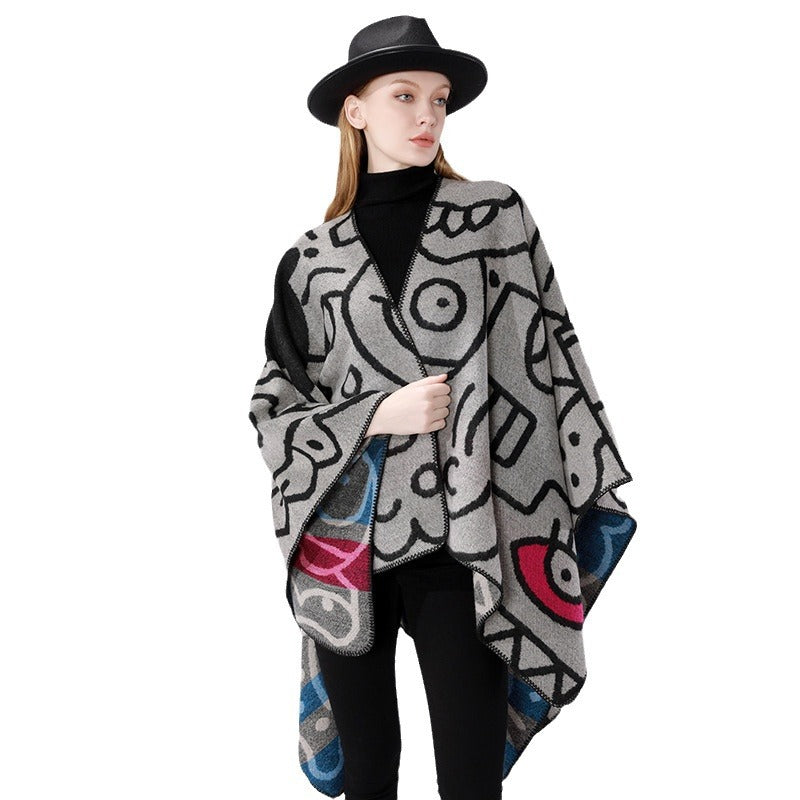 Damen Oversize-Poncho im künstlerischen Print mit zweifarbiger Kantenverarbeitung und asymmetrischem Zipfelsaum Shop Nory