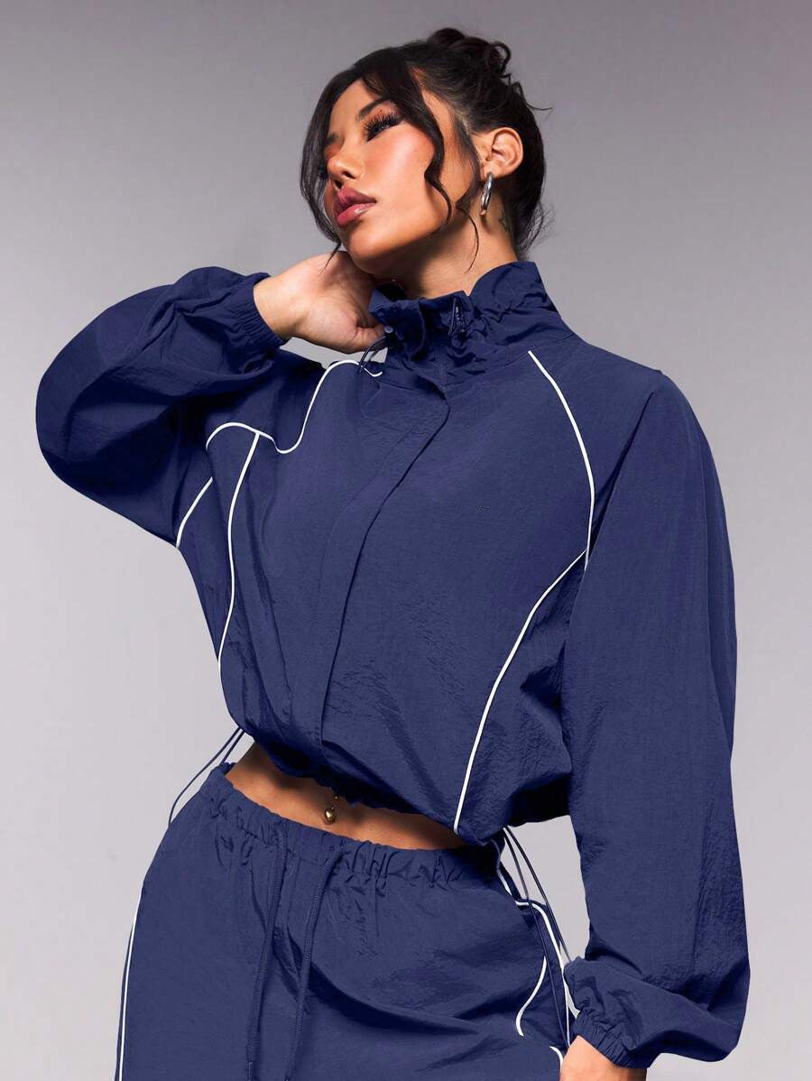 Damen modische Windbreaker-Jacke im lässigen Schnitt mit elastischen Details und hohem Kragen