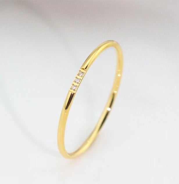Damen Sterling Silber Minimalistischer Stapelring mit Diamantakzent Shop Nory