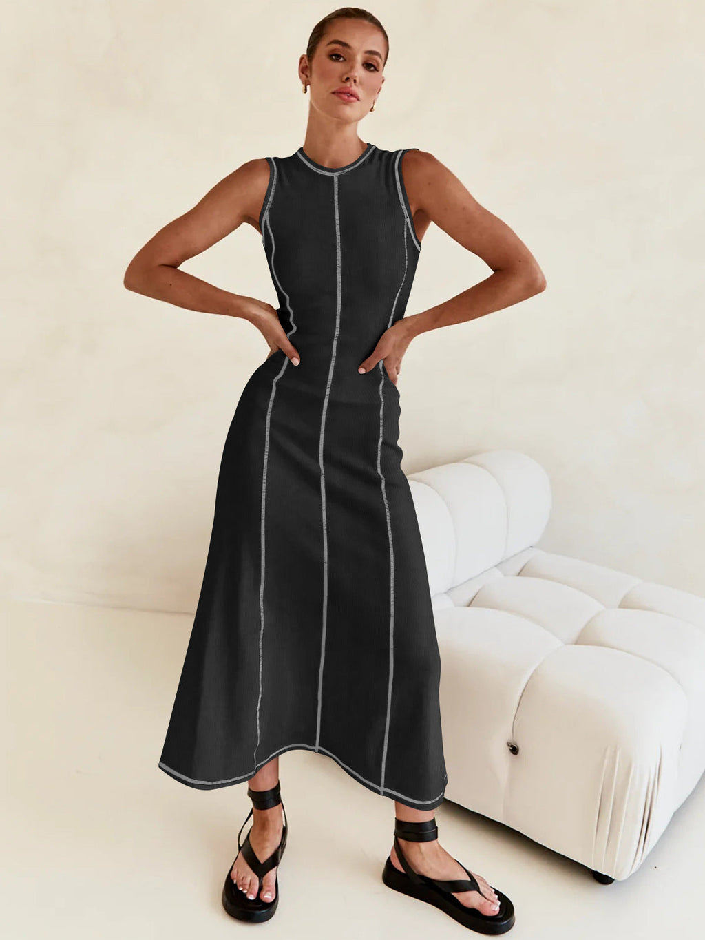 Damen Elegantes Maxikleid mit subtilen Nähdetails