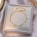 Frauen Dainty Gold Disc Charm Armband Shop Nory