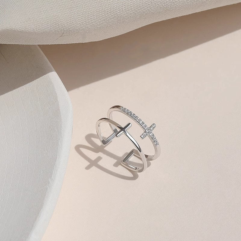 Damen zierliches Ring-Set mit verspieltem Kreuzdesign Shop Nory