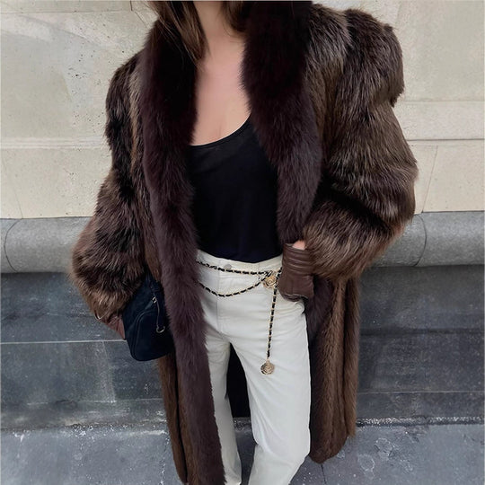 Damen Luxuriöser langer Pelzmantel mit breitem Kragen und voluminösen Ärmeln Shop Nory