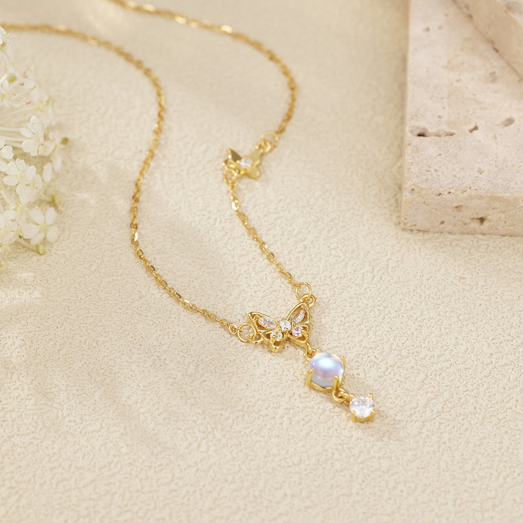 Damen zarte Halskette mit filigranem Schmetterlingsdesign und funkelnden Zirkonia Shop Nory